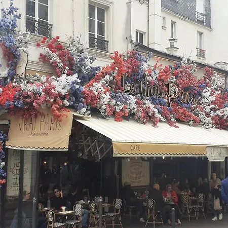 A Montmartre Paris