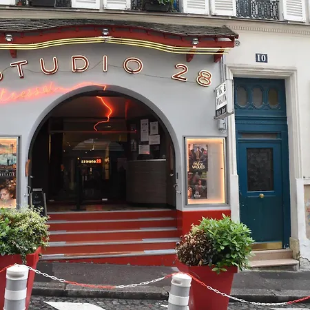A Montmartre * Paris